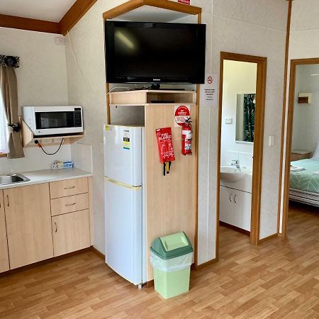 Tatura Cabin & Caravan Park Buitenkant foto