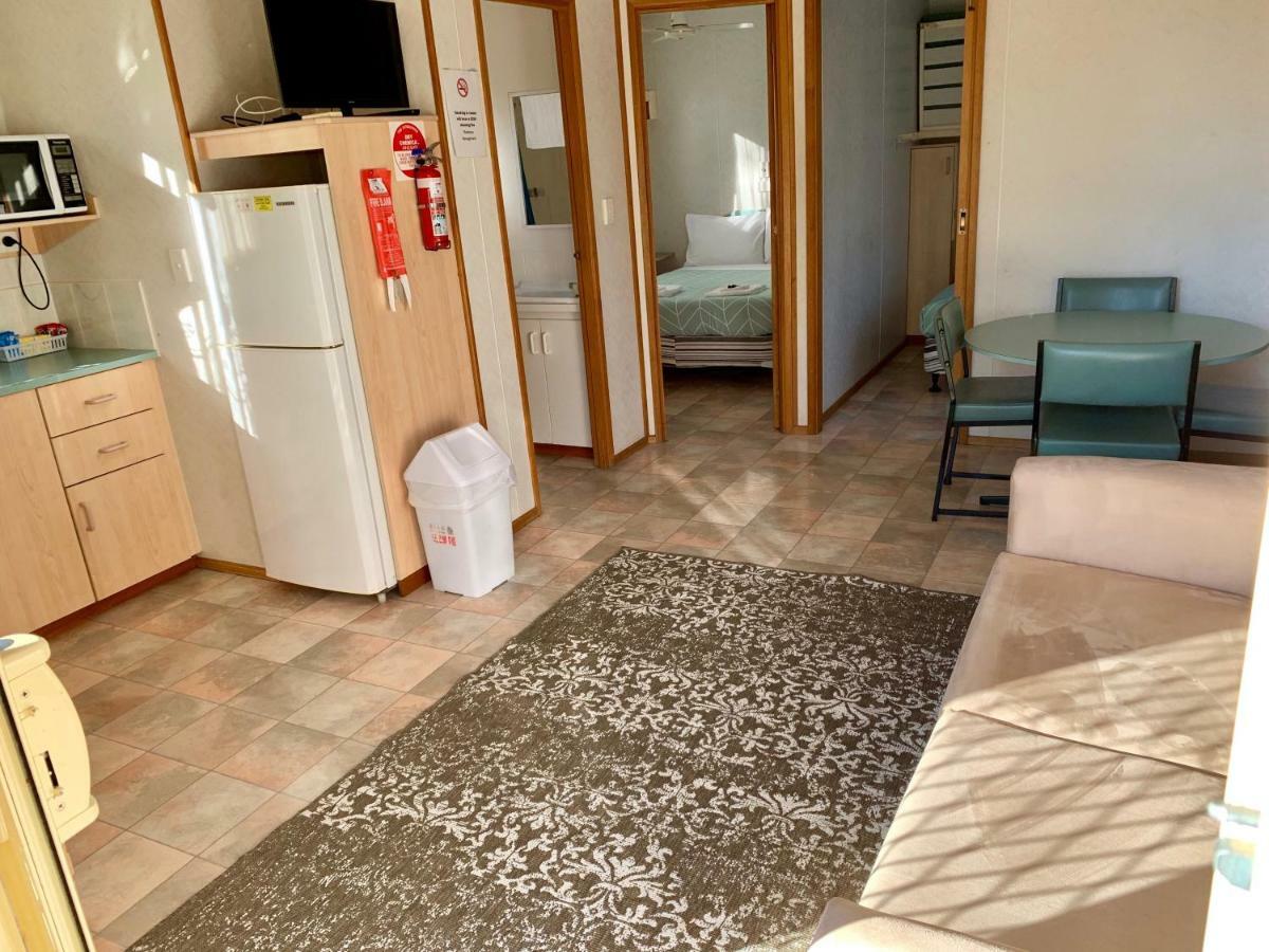 Tatura Cabin & Caravan Park Buitenkant foto